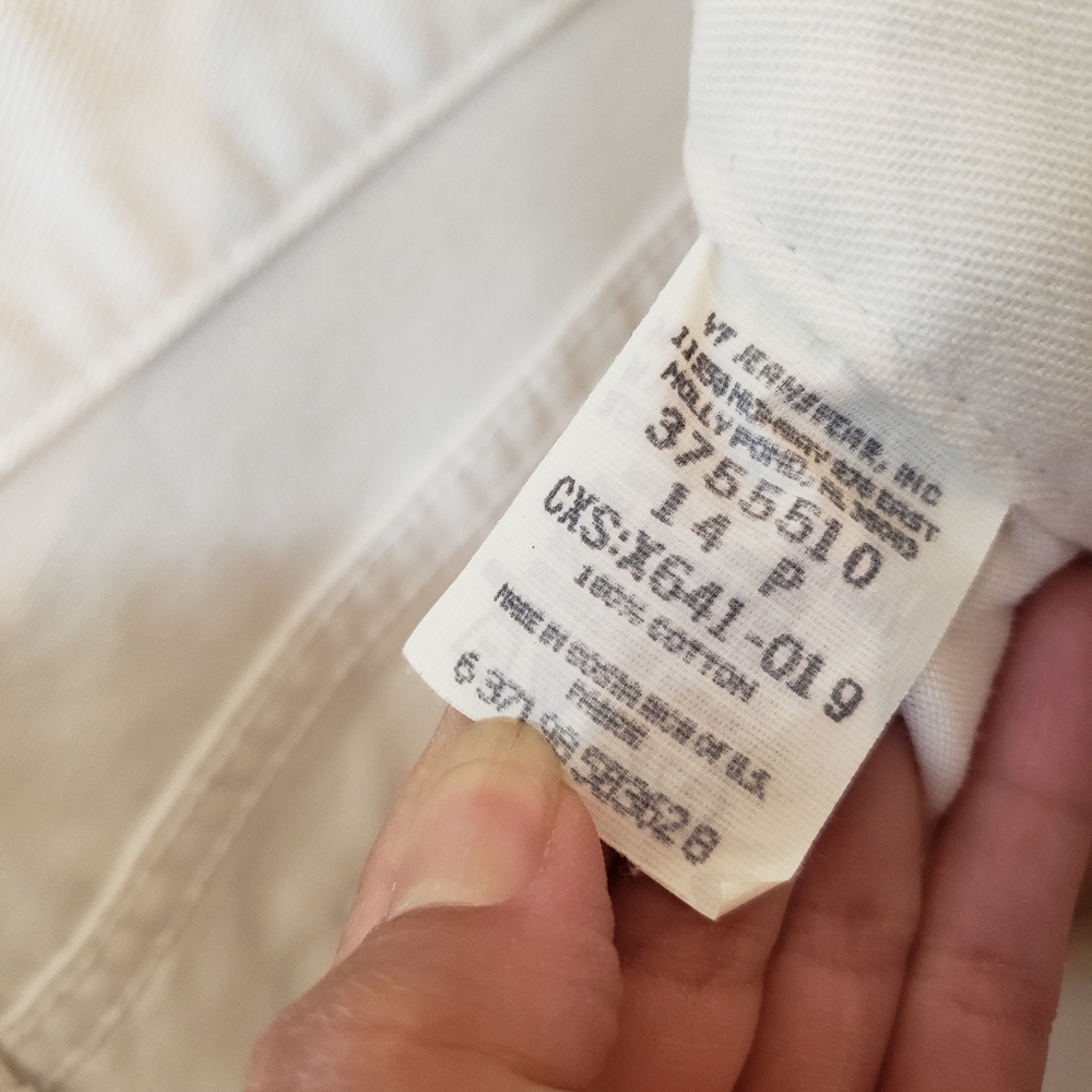 5/$15 14P Lee Jeans White Denim Shorts - Picture 5 of 7